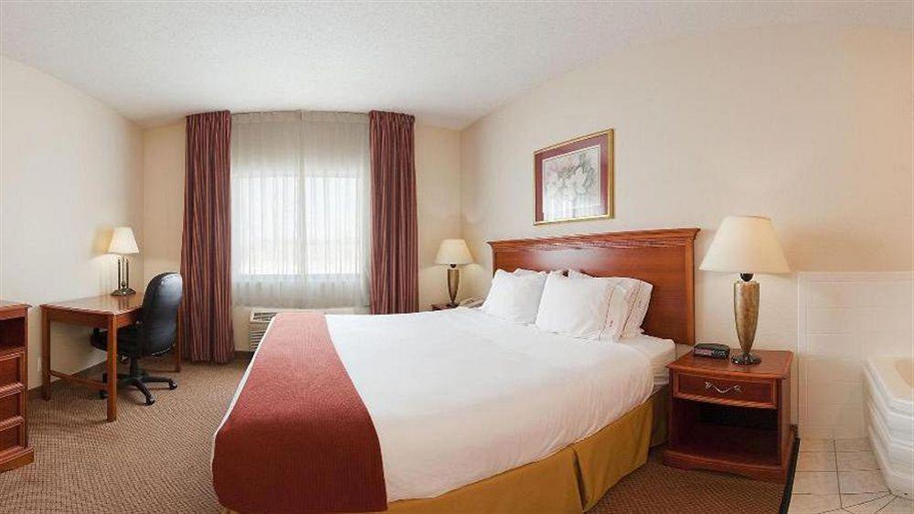 Baymont By Wyndham Chelsea Hotel Bagian luar foto