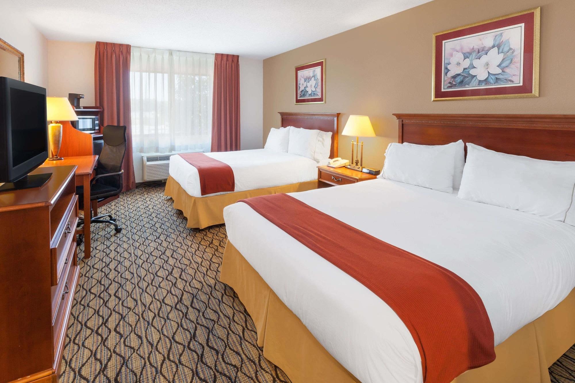 Baymont By Wyndham Chelsea Hotel Bagian luar foto