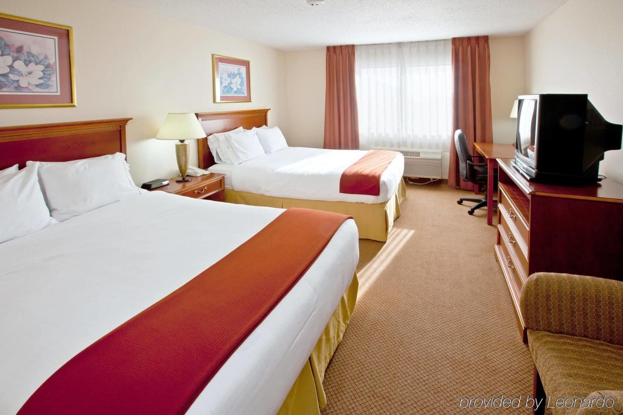 Baymont By Wyndham Chelsea Hotel Bagian luar foto