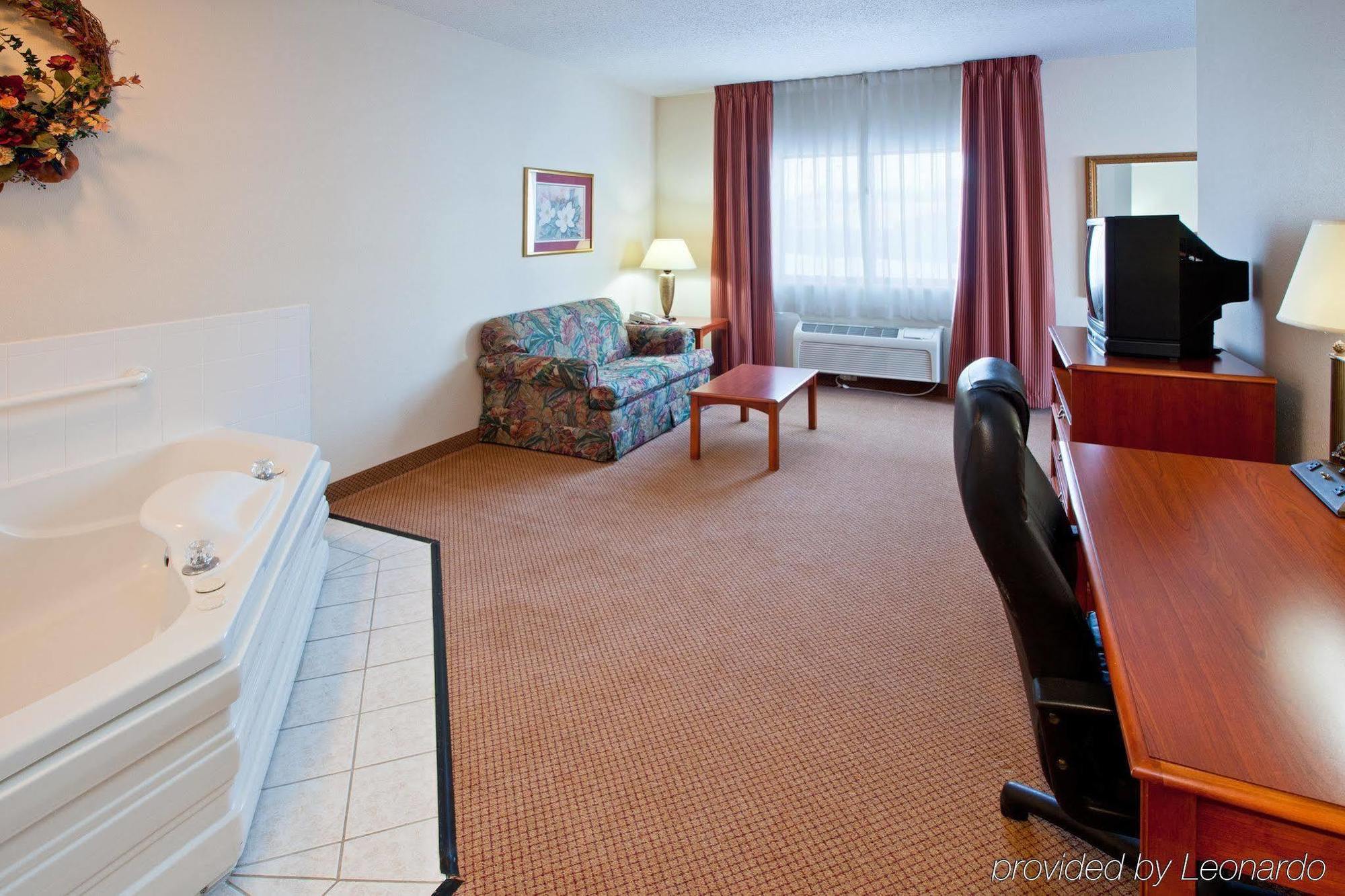 Baymont By Wyndham Chelsea Hotel Bagian luar foto