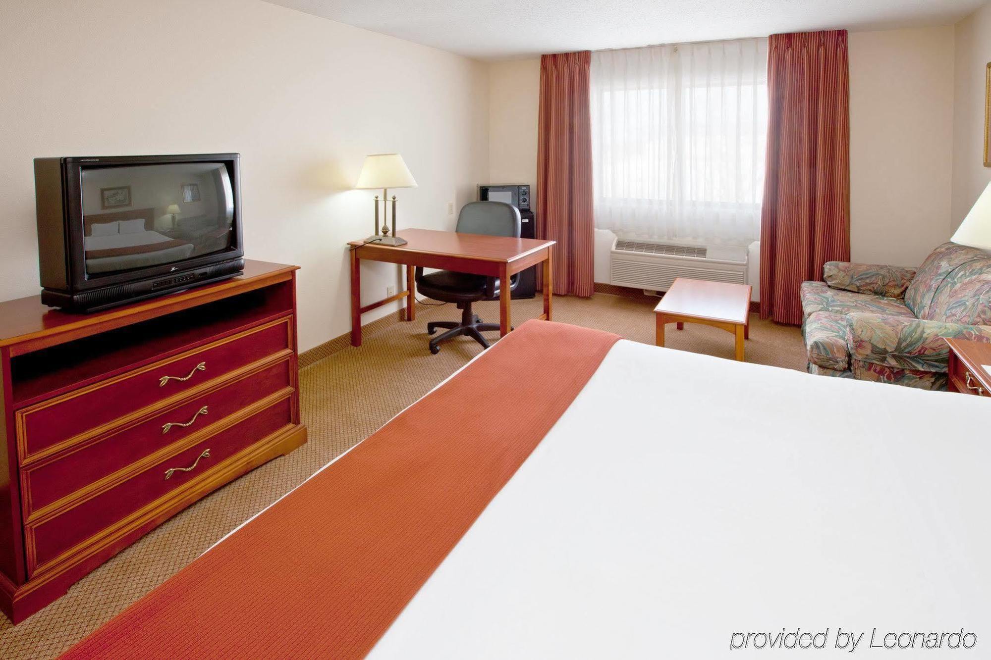Baymont By Wyndham Chelsea Hotel Bagian luar foto