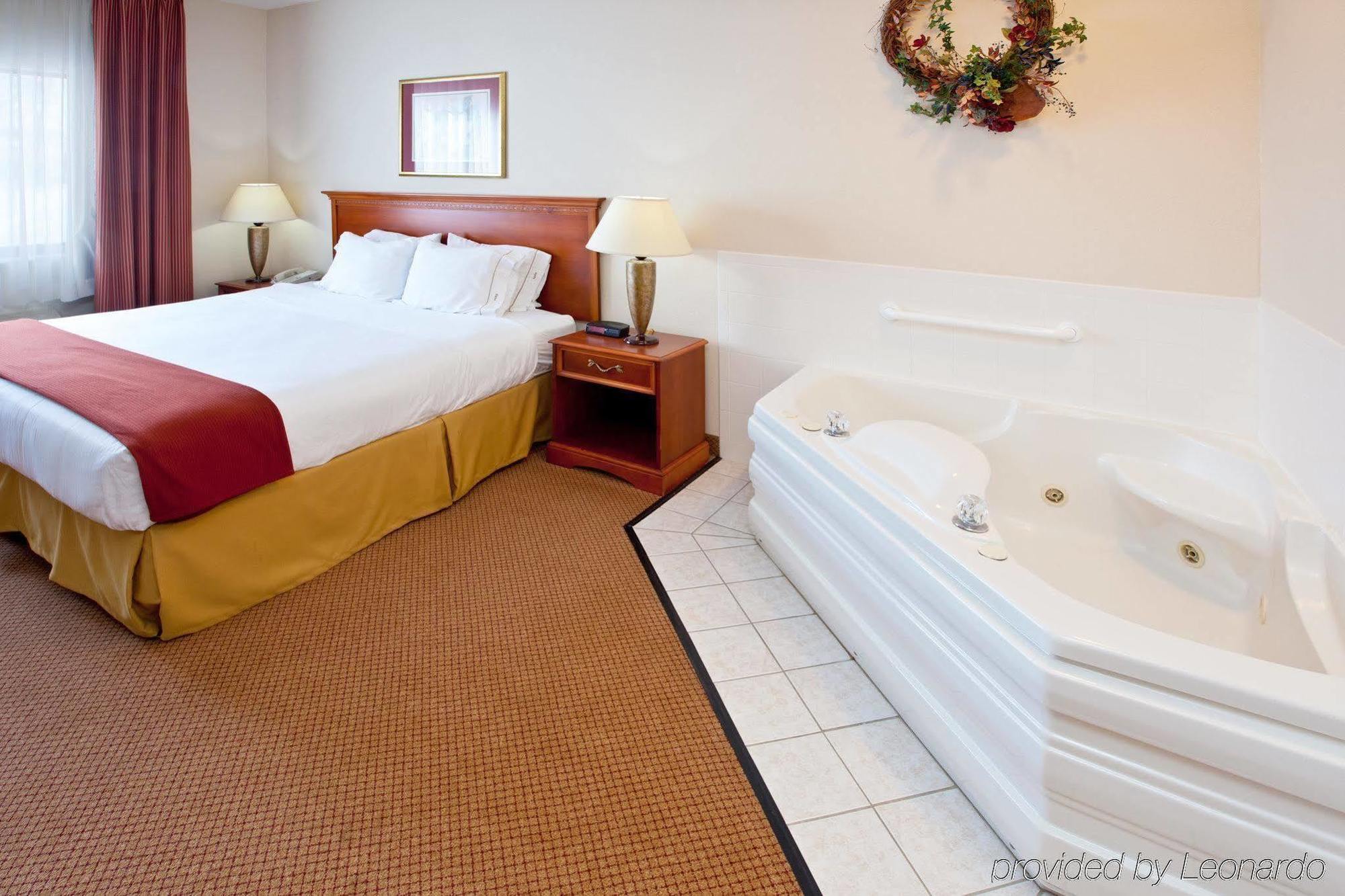 Baymont By Wyndham Chelsea Hotel Bagian luar foto